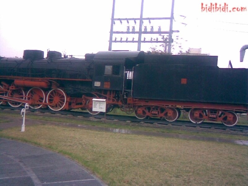 ankara-muze-fotolari-lokomotif-tren-www-bidibidi-com-191608-56.jpg
