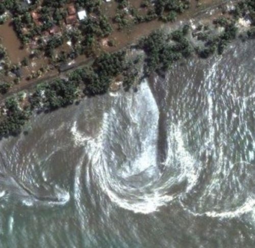 tsunami de Allah yazs
